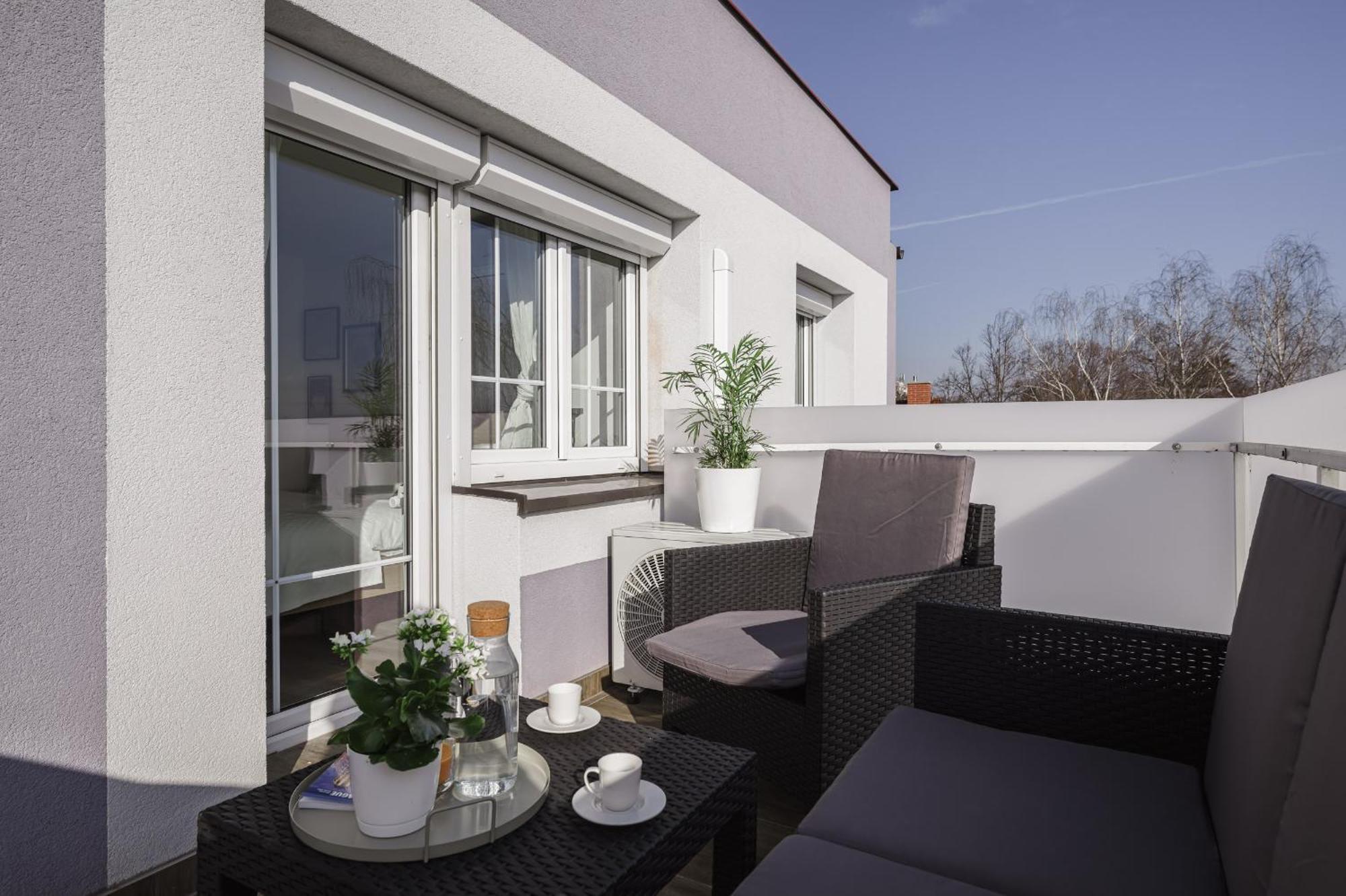 Spacious 4-story With Sauna & Garden * Praha