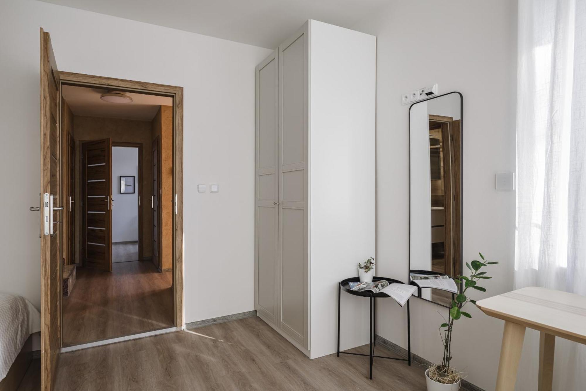 Spacious 4-story With Sauna & Garden Prázdninový dům