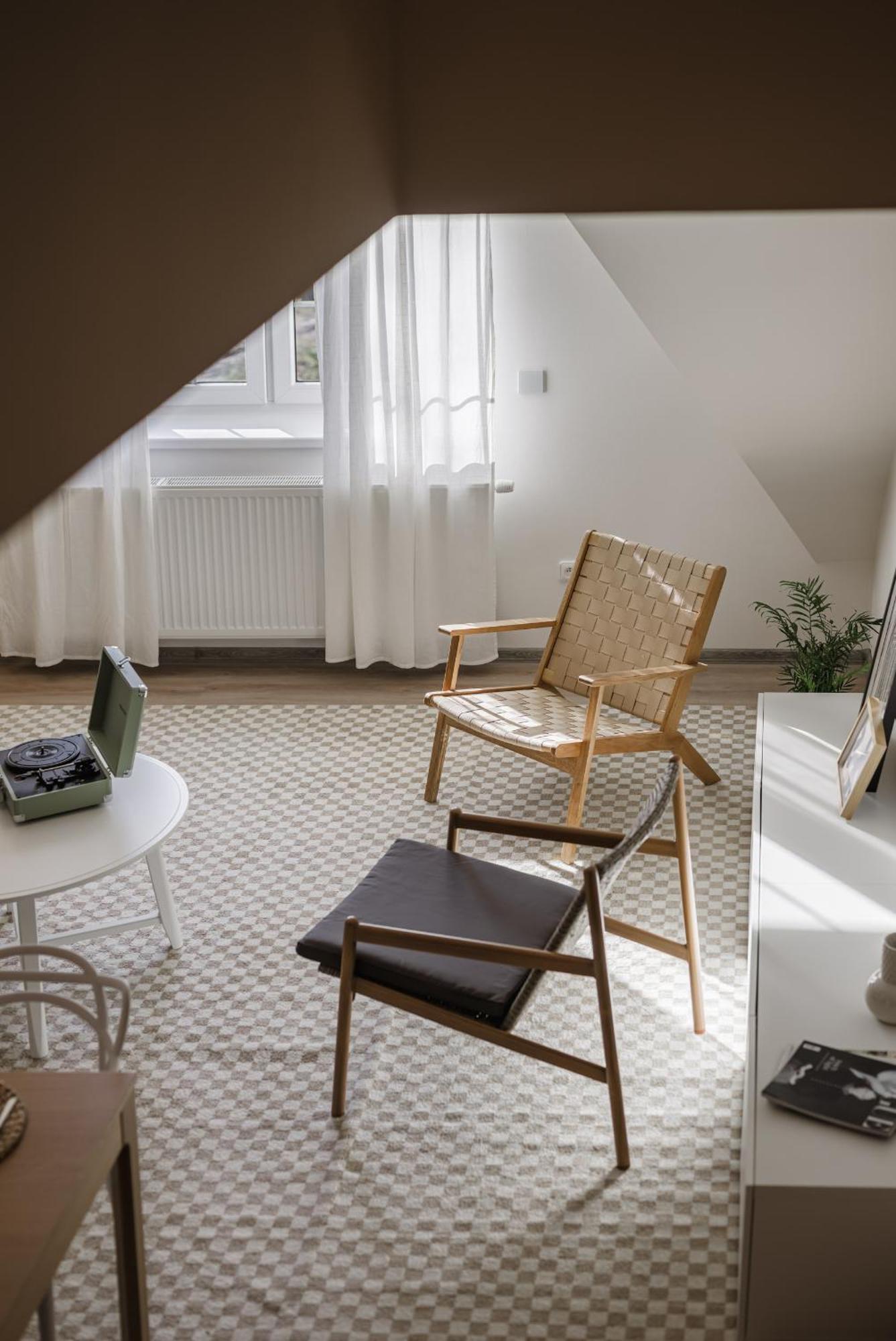 Spacious 4-story With Sauna & Garden Prázdninový dům Praha